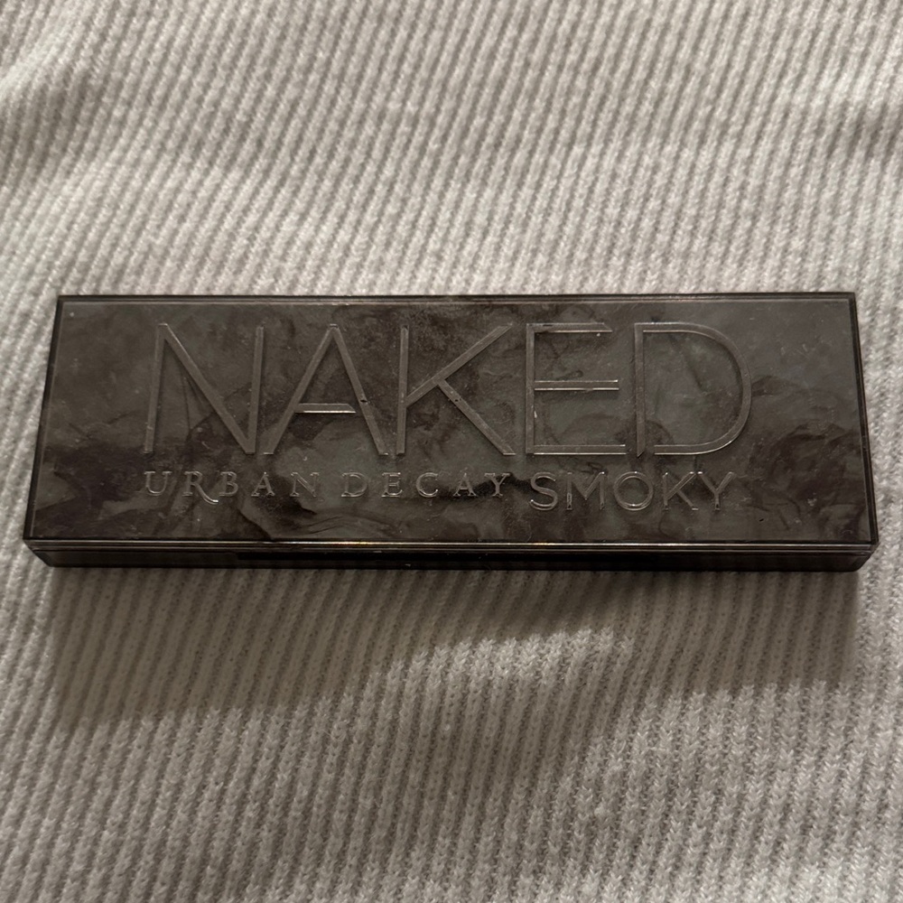 Urban Decay Naked Smoky Palette - Black and Gray